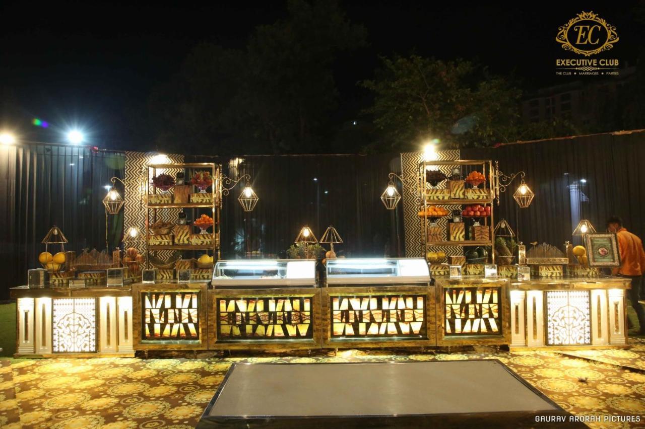 Hotel Executive Club Bareilly Exterior foto