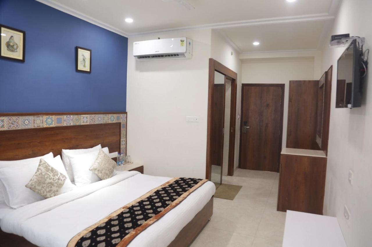 Hotel Executive Club Bareilly Exterior foto
